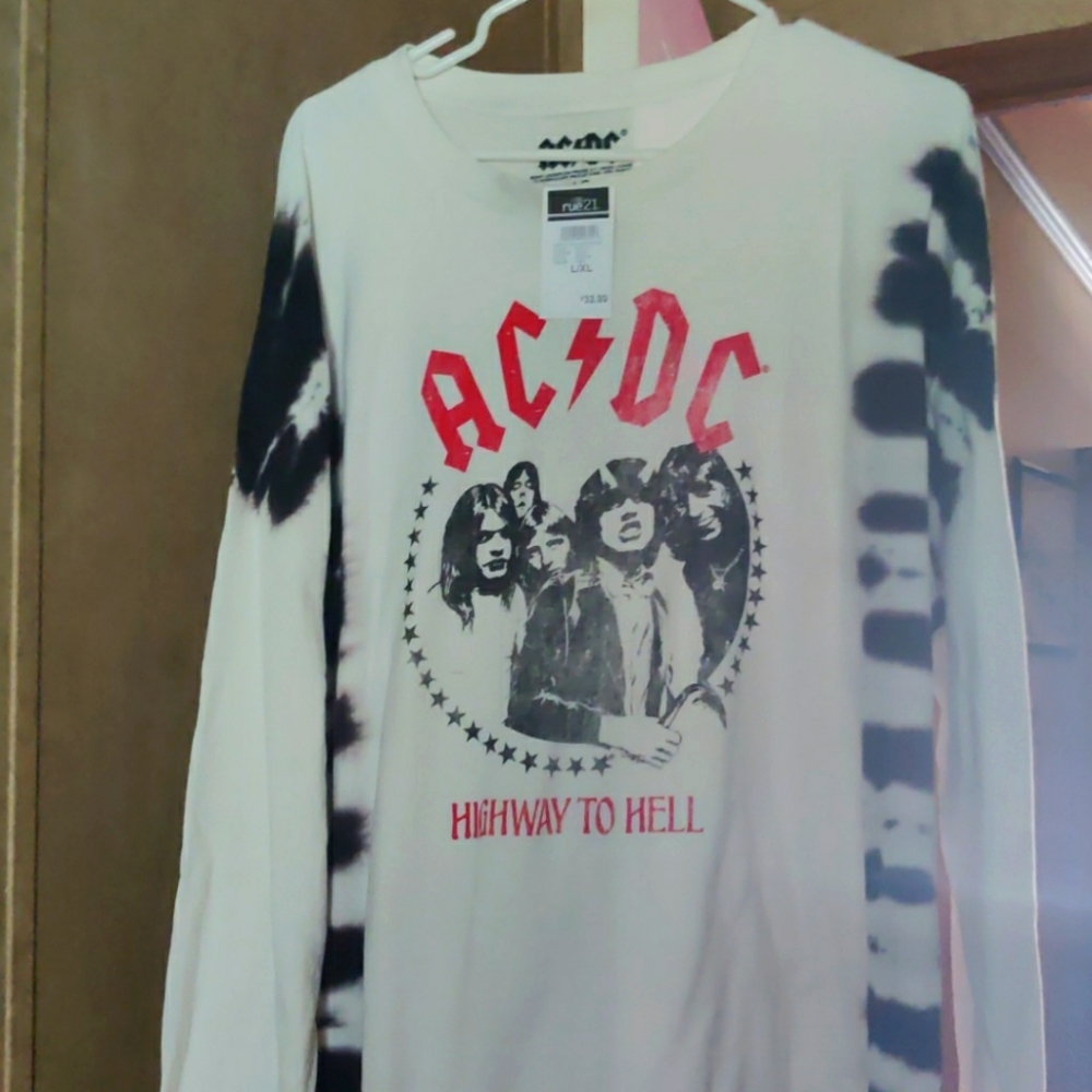 BNWT Long sleeved AC/DC shirt